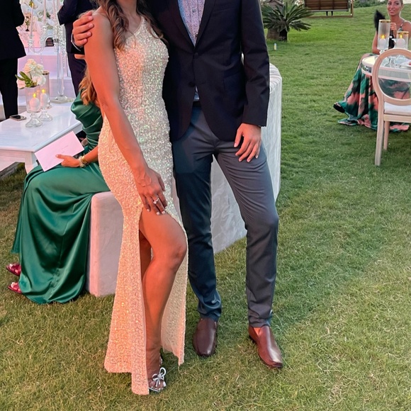 Dress - Picture 3 of 3